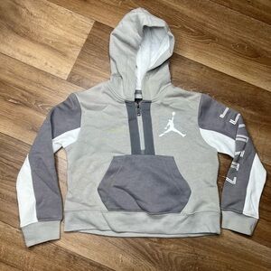 Jordan Girl's Jumpman Boxy Pullover Hoodie size 6-7YRS